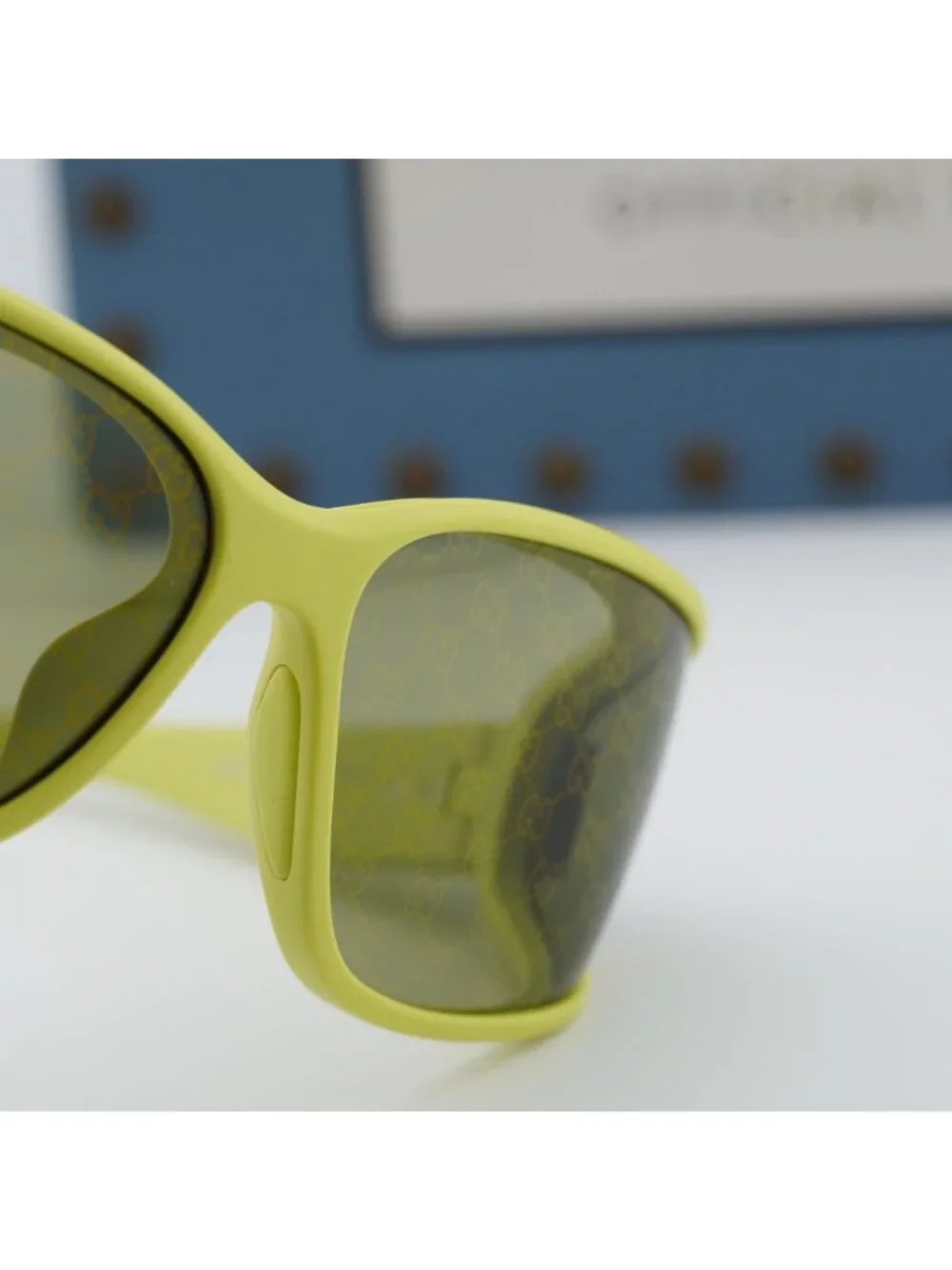 Gucci GG2011S 002 Geometric Sunglasses - Acid Green
